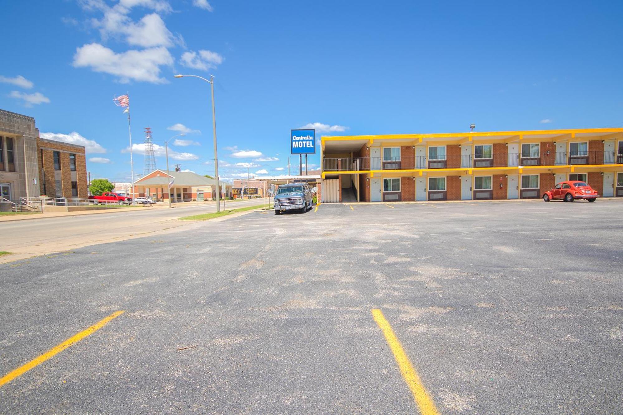 Centralia Motel Near Downtown By Oyo Екстериор снимка